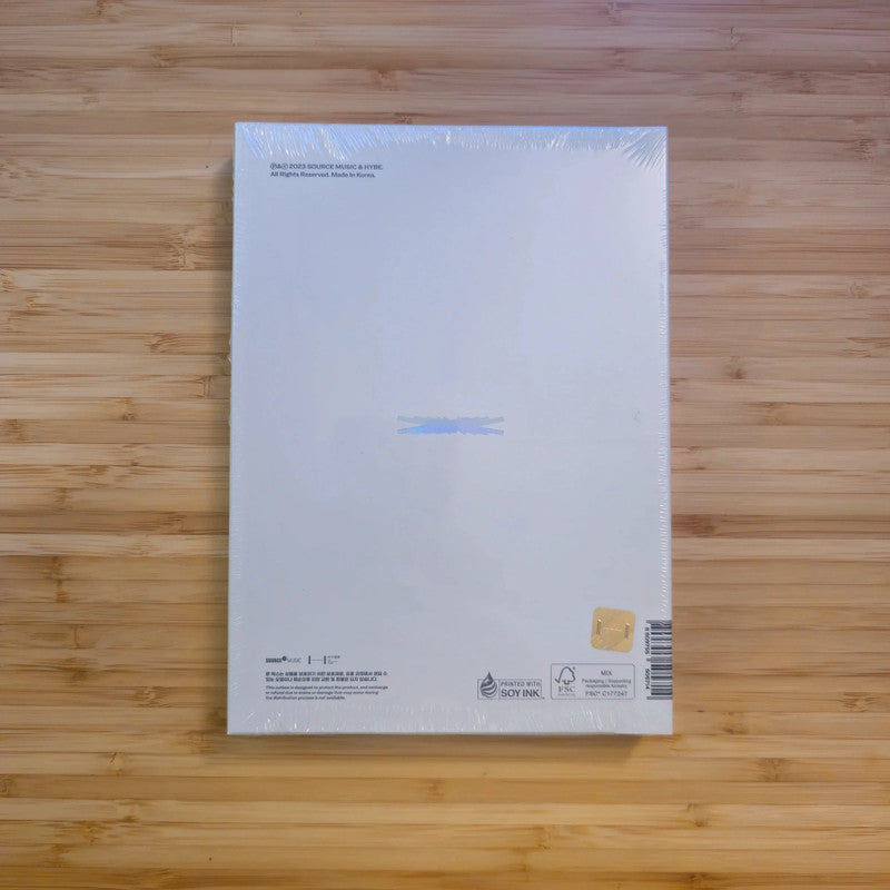 Le Sserafim - "Leniverse" Photobook